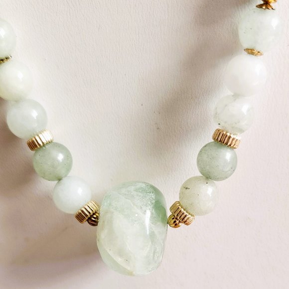 Jadeite Necklace and Bracelet Pale JadeiteOffering - Picture 3 of 5